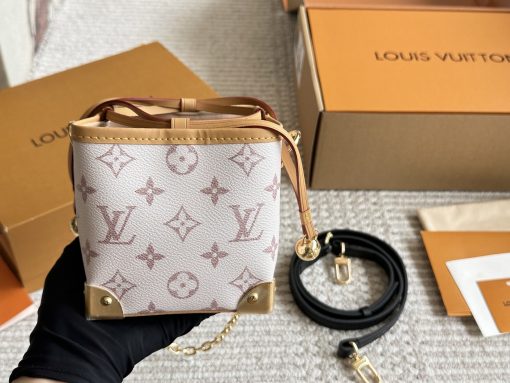 LV crossbody bag - Image 7