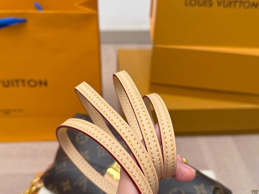 LV underarm bag - Image 7