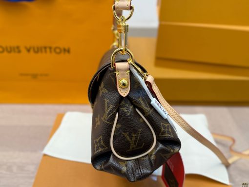 LV underarm bag - Image 6