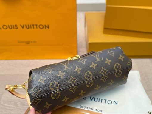 LV underarm bag - Image 5