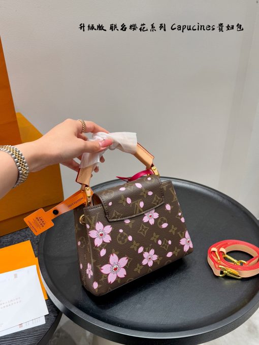 LV handbag - Image 4