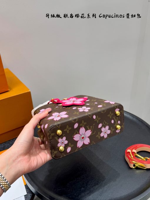 LV handbag - Image 3