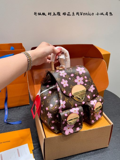 LV backpack - Image 9