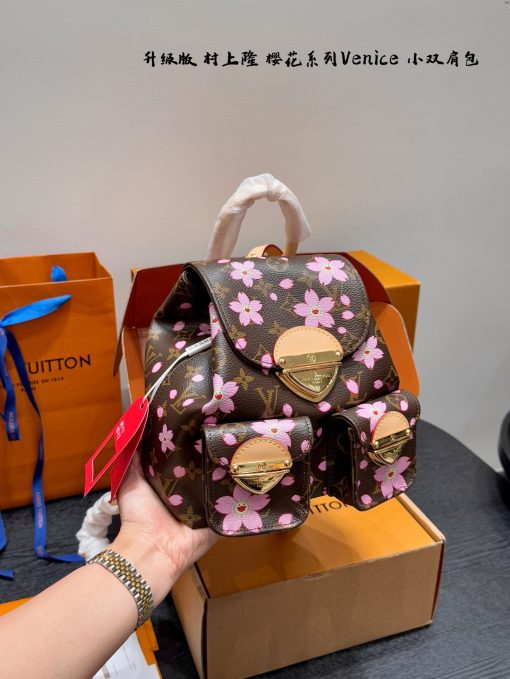 LV backpack - Image 8
