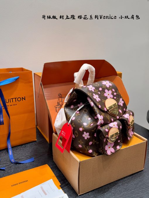 LV backpack - Image 5