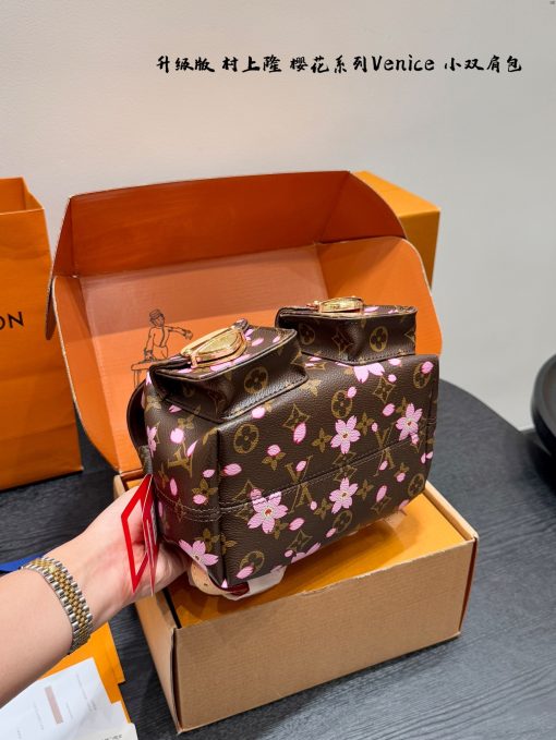 LV backpack - Image 4