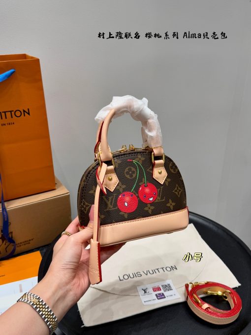 LV shell bag - Image 5
