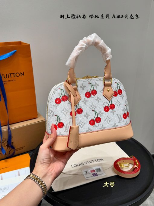 LV shell bag - Image 6