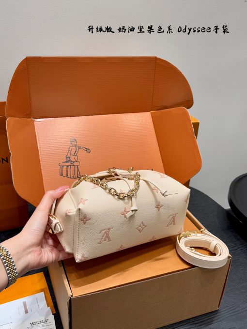 LV bucket bag - Image 5