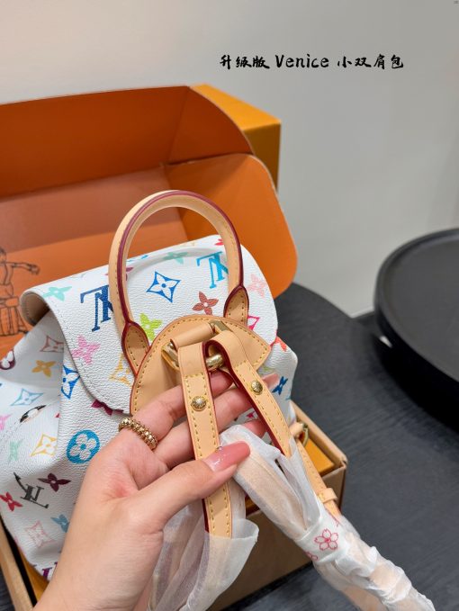 LV backpack - Image 5