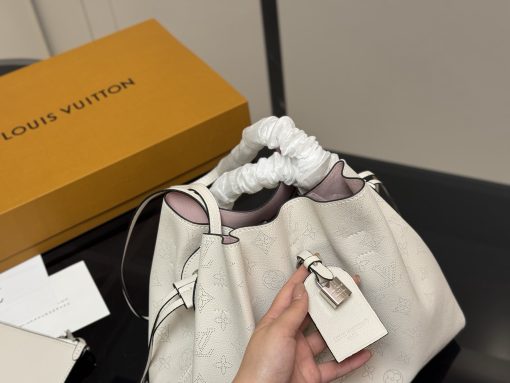 LV bucket bag - Image 8
