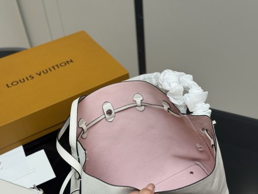 LV bucket bag - Image 7