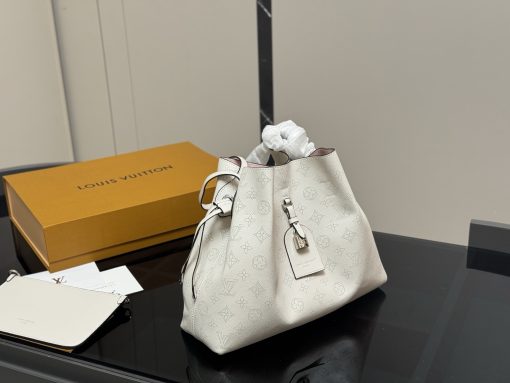 LV bucket bag - Image 6