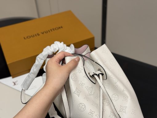 LV bucket bag - Image 4