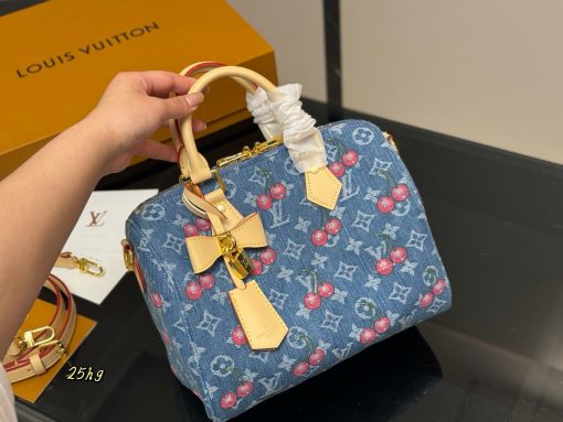LV pillow bag - Image 9