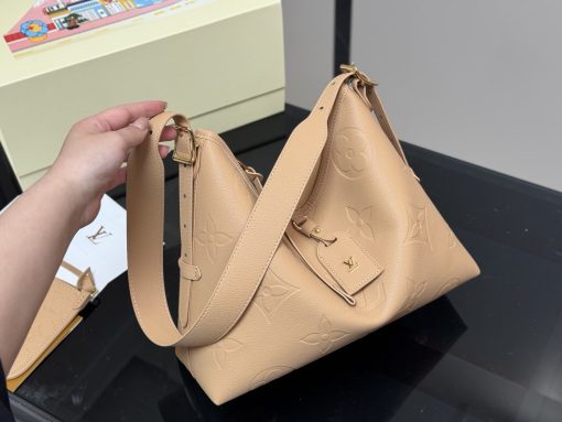 LV crossbody bag - Image 6