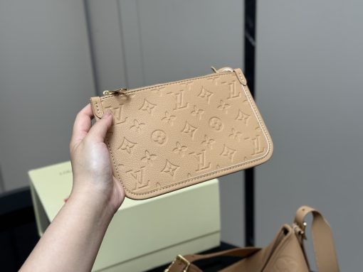 LV crossbody bag - Image 5
