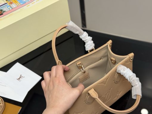 LV handbag - Image 7