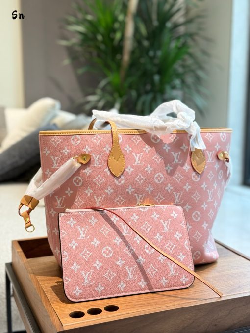 LV shopping bag - Image 9