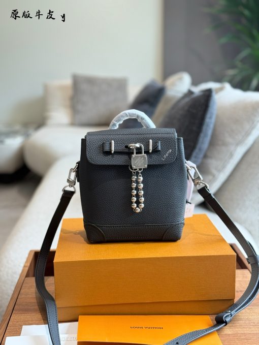 LV Steamer handbag