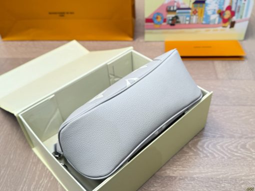 LV horn bag - Image 4