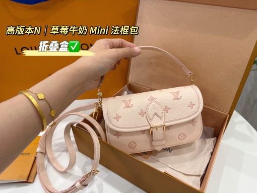 LV baguette bag - Image 9