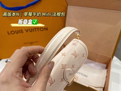 LV baguette bag - Image 7
