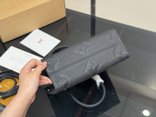 LV shopping bag - Image 2