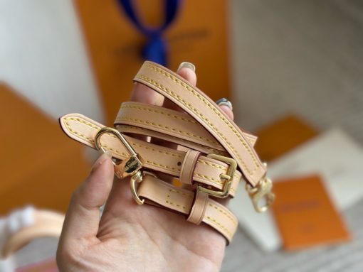 LV pillow bag - Image 2