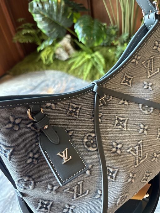 LV Carryall - Image 8