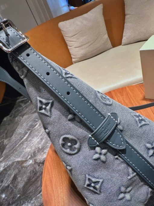 LV Carryall - Image 7