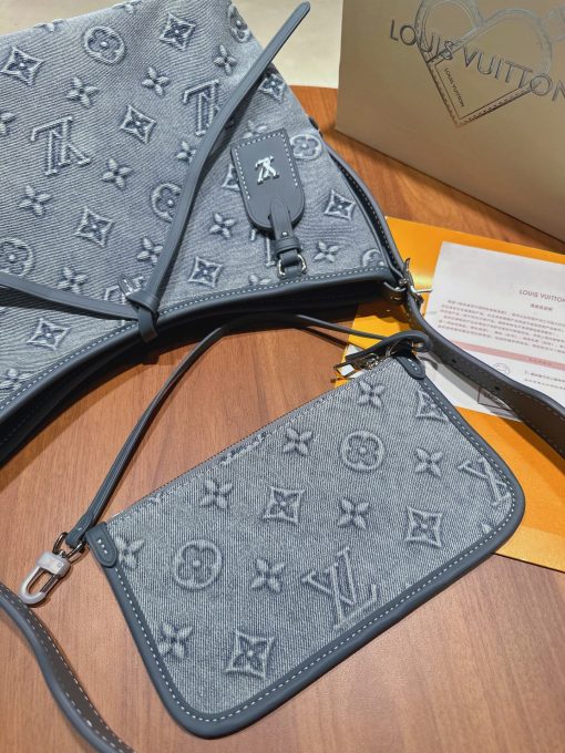 LV Carryall - Image 6