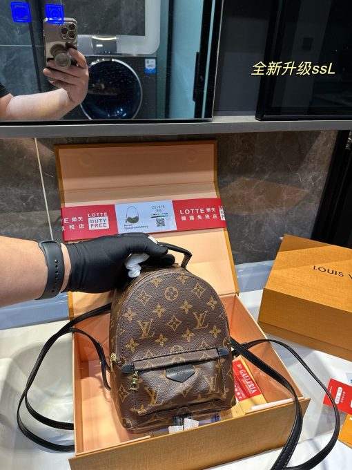 LV backpack - Image 3