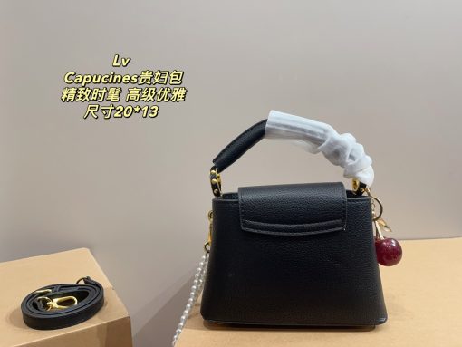 LV Capucines - Image 4