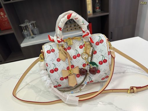 LV pillow bag - Image 9