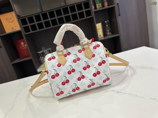 LV pillow bag - Image 6