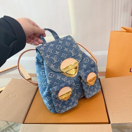 LV backpack - Image 9