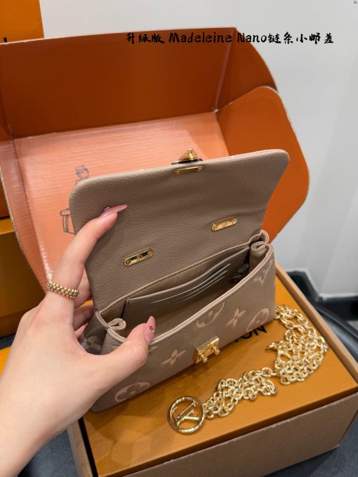 LV messenger bag - Image 2