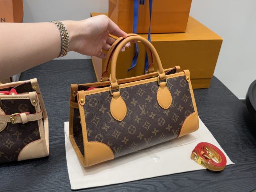 LV tote bag