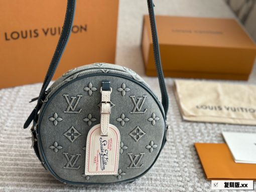 LV round cake bag