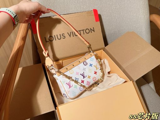 LV underarm bag - Image 9