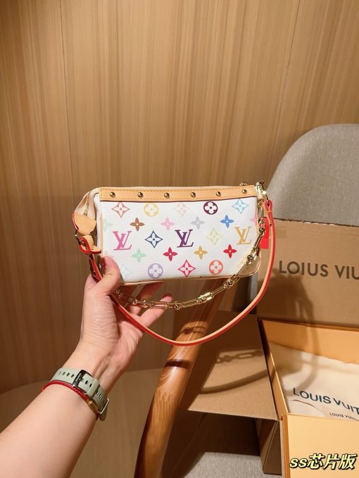 LV underarm bag - Image 8
