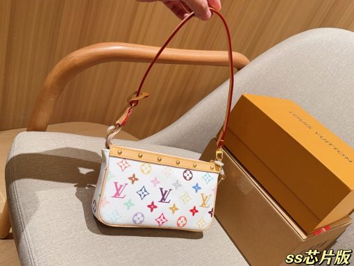 LV underarm bag - Image 7