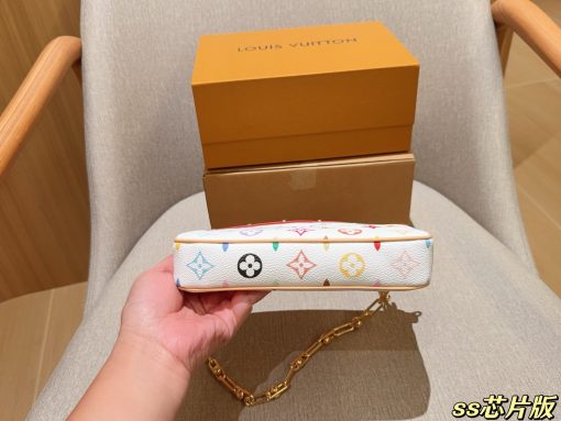 LV underarm bag - Image 5