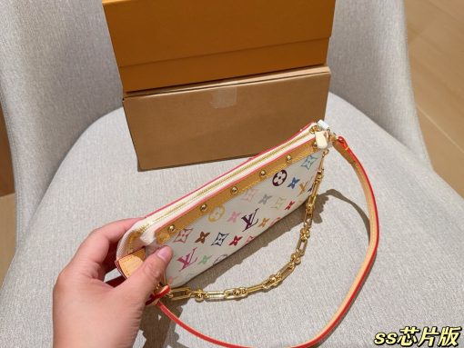 LV underarm bag - Image 4