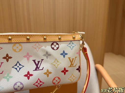 LV underarm bag - Image 3