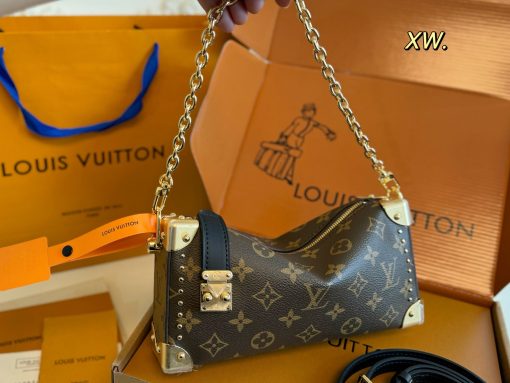 LV soft case bag - Image 9