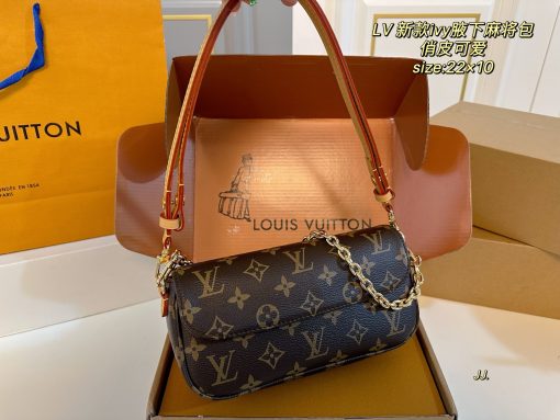 LV underarm bag - Image 9