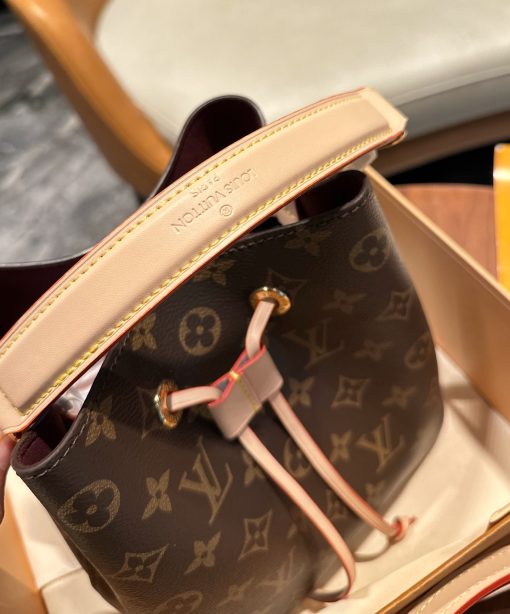 LV bucket bag - Image 8