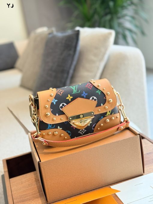 LV underarm bag - Image 9